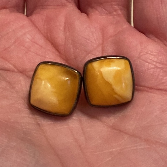 Butterscotch Baltic Amber Stud Earrings in Sterling Silver Bezel setting - Picture 4 of 4